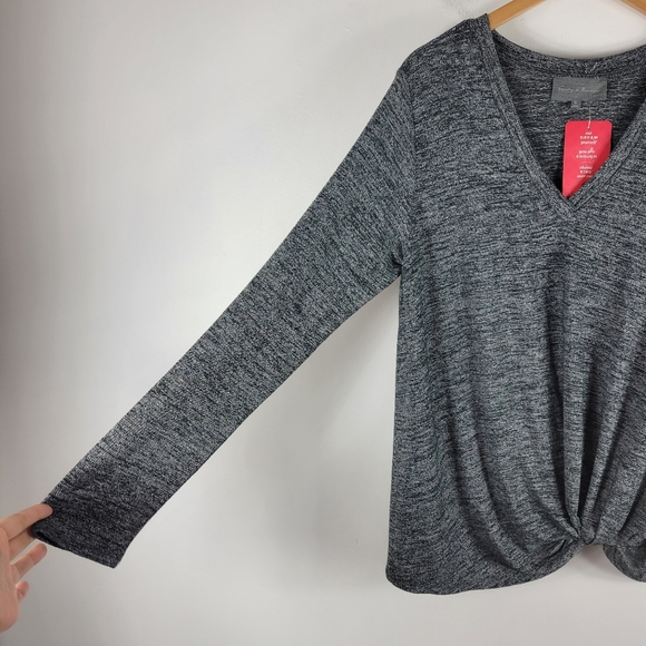 New Sunday in Brooklyn Twist Hem Ruched Front Long Sleeve V Neck Top - Picture 2 of 10